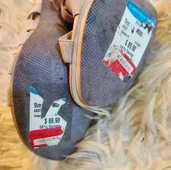 Donald J Pliner women's slip-on stilettos heel with stretch tops size 8.5 - Picture 5 of 16